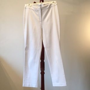 CHICO’S White So Slimming Straight Leg Pants!
